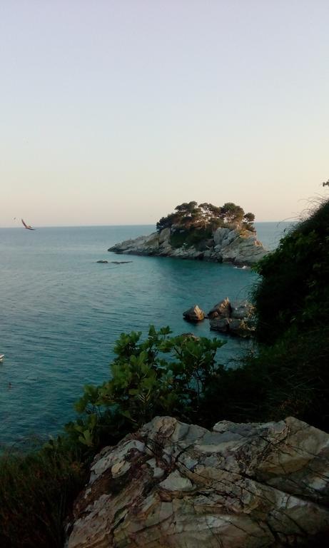 Villa Stone House In Buljarica Petrovac na moru Exterior foto