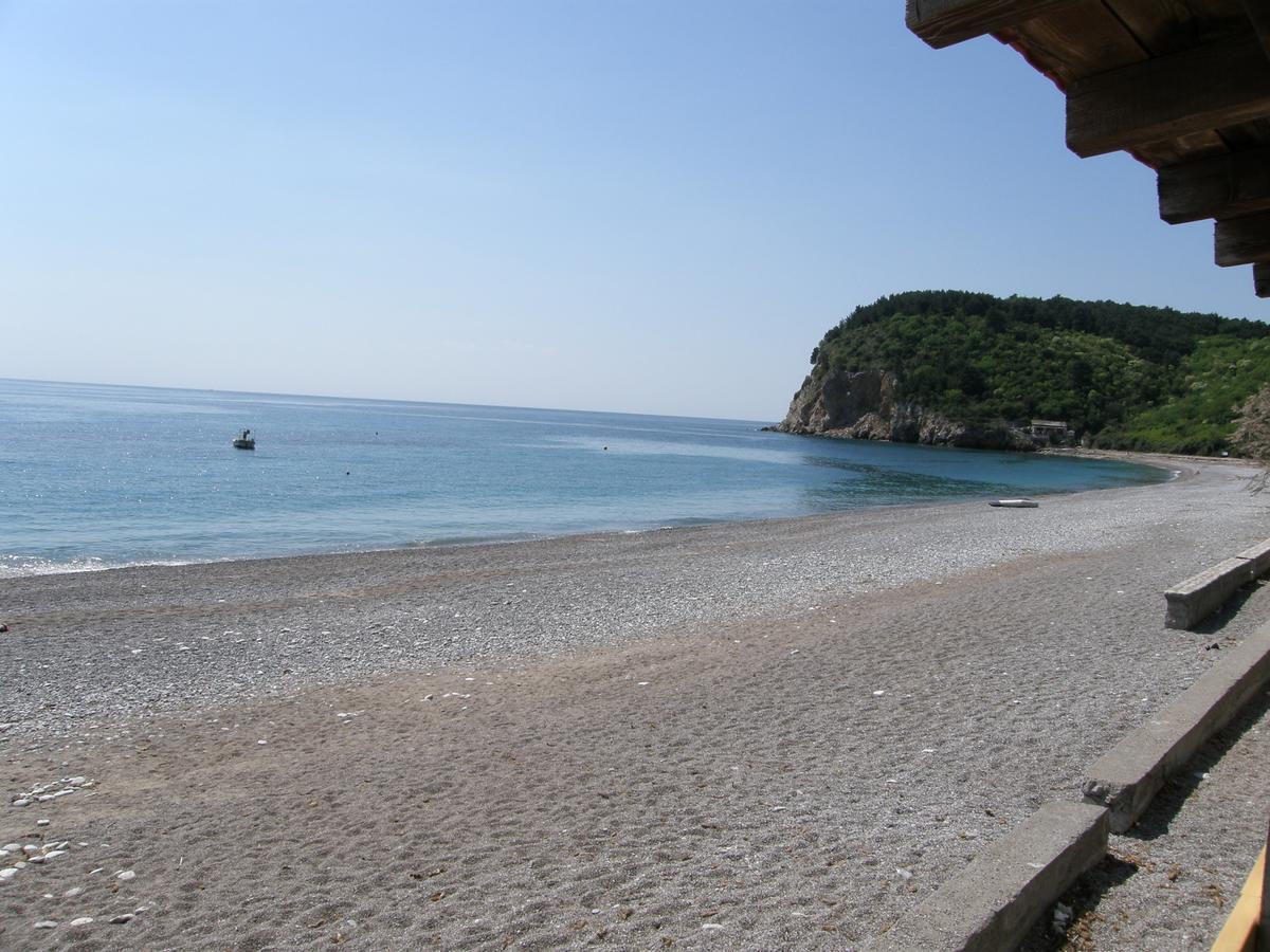 Villa Stone House In Buljarica Petrovac na moru Exterior foto